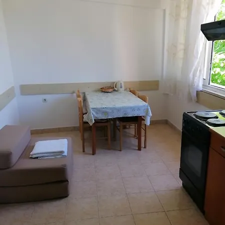 And Tomas Guest house