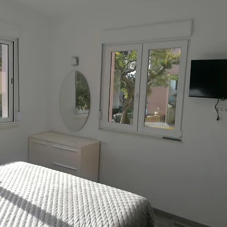 And Tomas Guest house