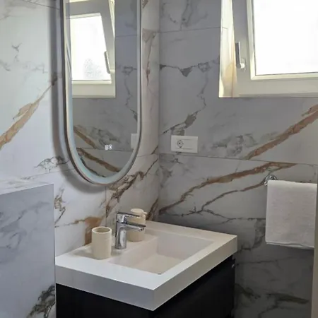 托马斯公寓及客房酒店 3*