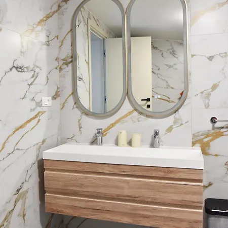 托马斯公寓及客房酒店