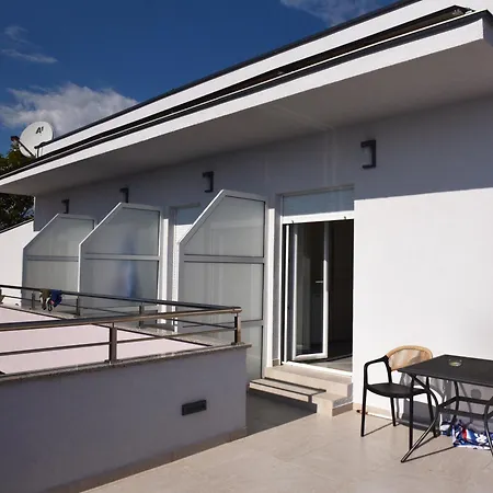 招待所 托马斯公寓及客房酒店 3*