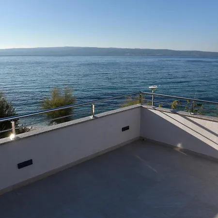 托马斯公寓及客房酒店