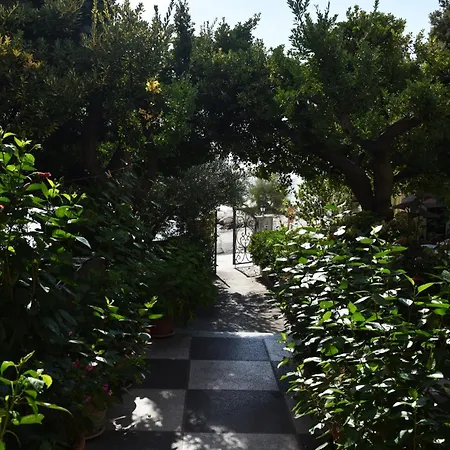 托马斯公寓及客房酒店 招待所 珀德垂那