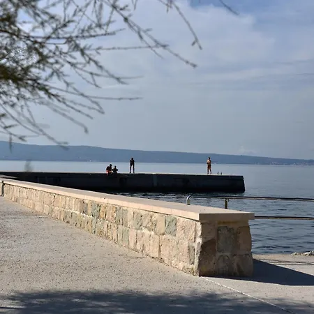 托马斯公寓及客房酒店 招待所 3*