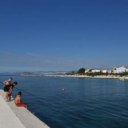 托马斯公寓及客房酒店 珀德垂那
