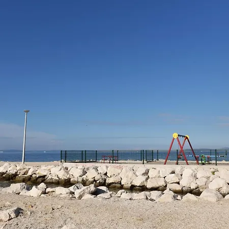 托马斯公寓及客房酒店 招待所